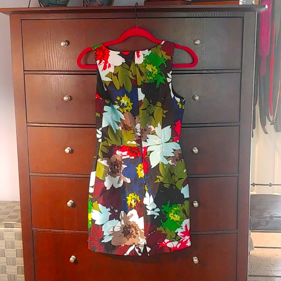 COPY - Trina Turk floral dress size 0 - Picture 2 of 3